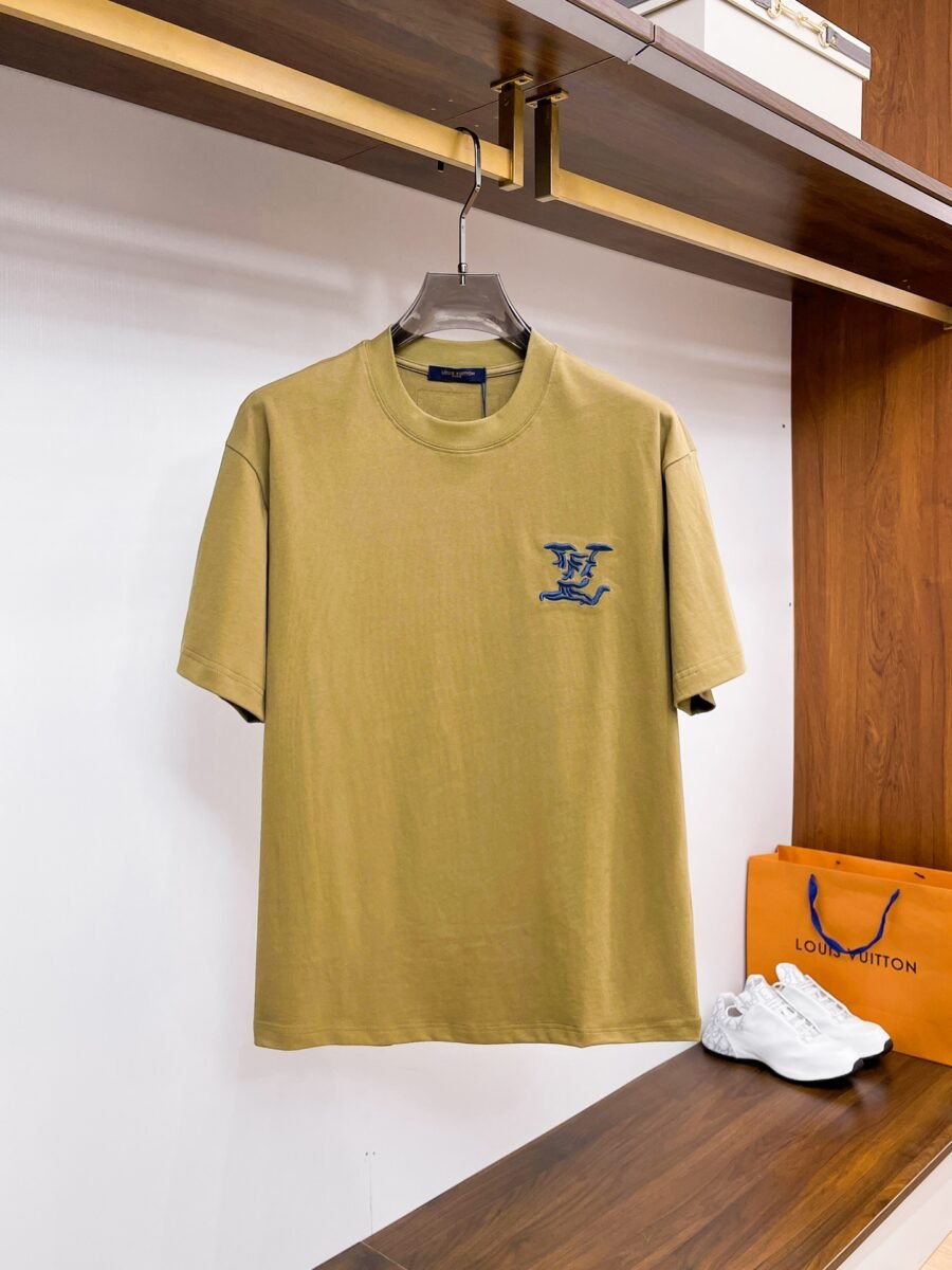 Louis Vuitton ~ Official counter synchronous update ~ The NEW high-style short-sleeved T-shirt 🔥🔥 Heavy launch thickened 300g high density/小玲 - Image 4