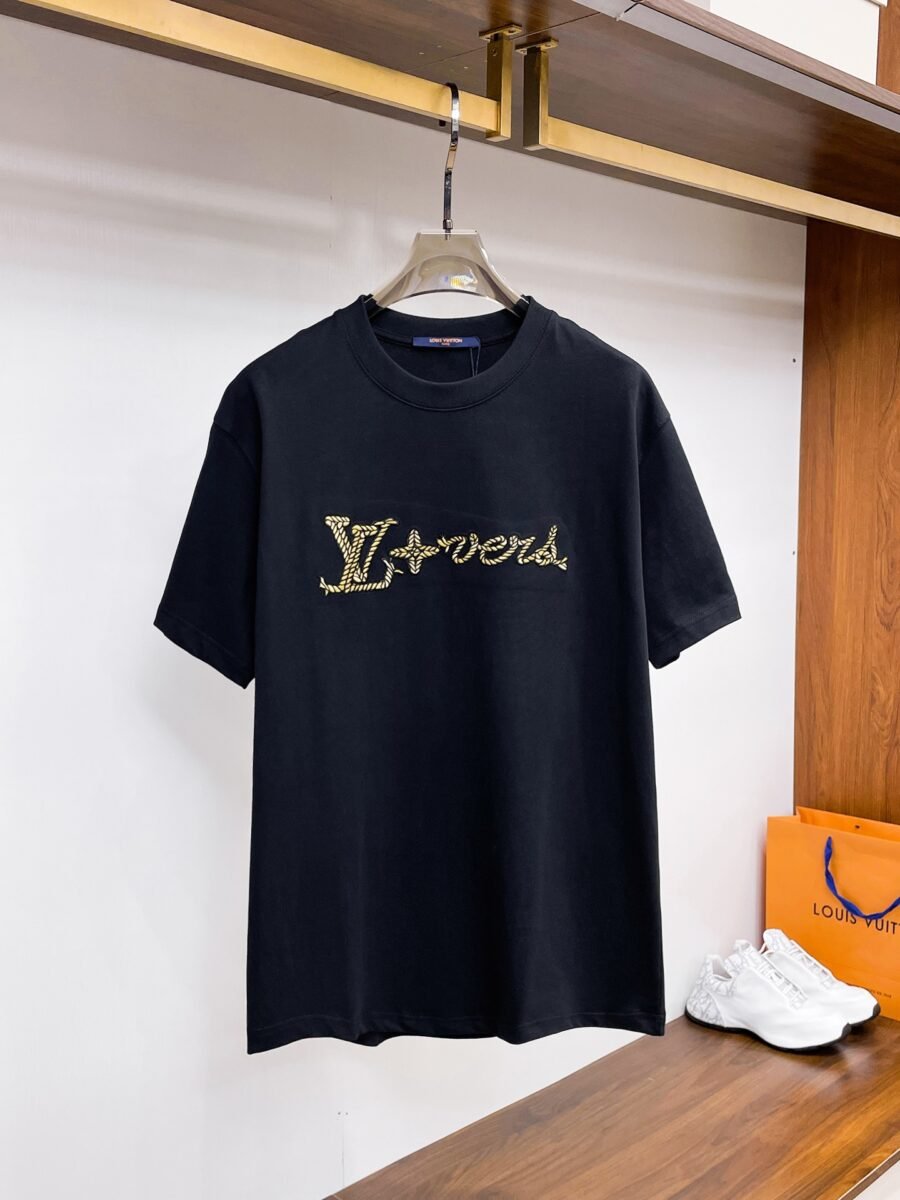 Louis Vuitton ~ Official counter synchronous update ~ The NEW high-style short-sleeved T-shirt 🔥🔥 Heavy launch thickened 300g high density/小玲 - Image 3