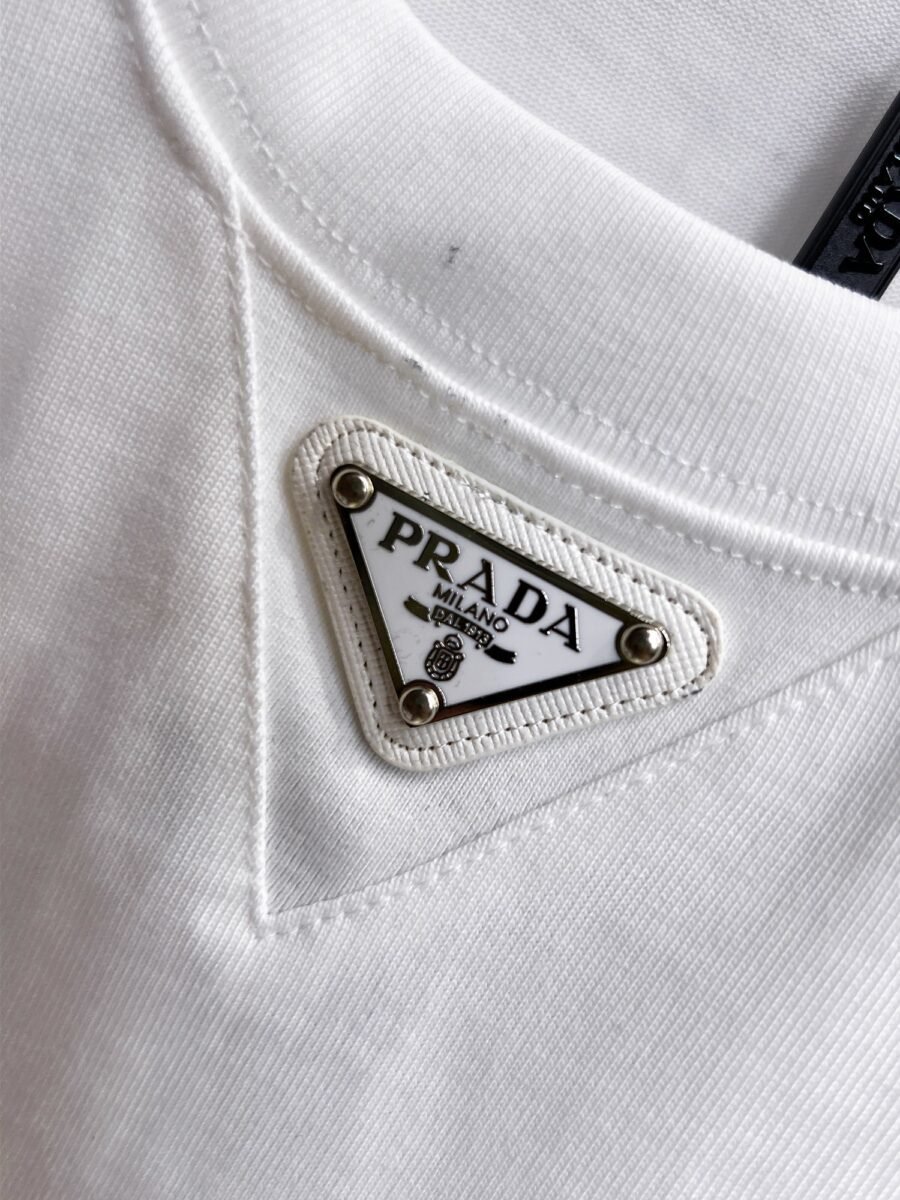 Prada ~ Official counter synchronous update ~ The NEW high-style short-sleeved T-shirt 🔥🔥 Heavy launch thickened 300g high density/小玲 - Image 6