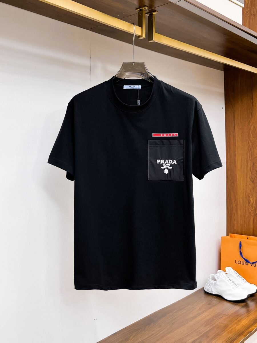 Prada ~ Official counter synchronous update ~ The NEW high-style short-sleeved T-shirt 🔥🔥 Heavy launch thickened 300g high density/小玲 - Image 3