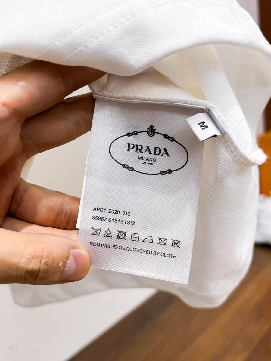 Prada ~ Official counter synchronous update ~ The NEW high-style short-sleeved T-shirt 🔥🔥 Heavy launch thickened 300g high density/小玲 - Image 9