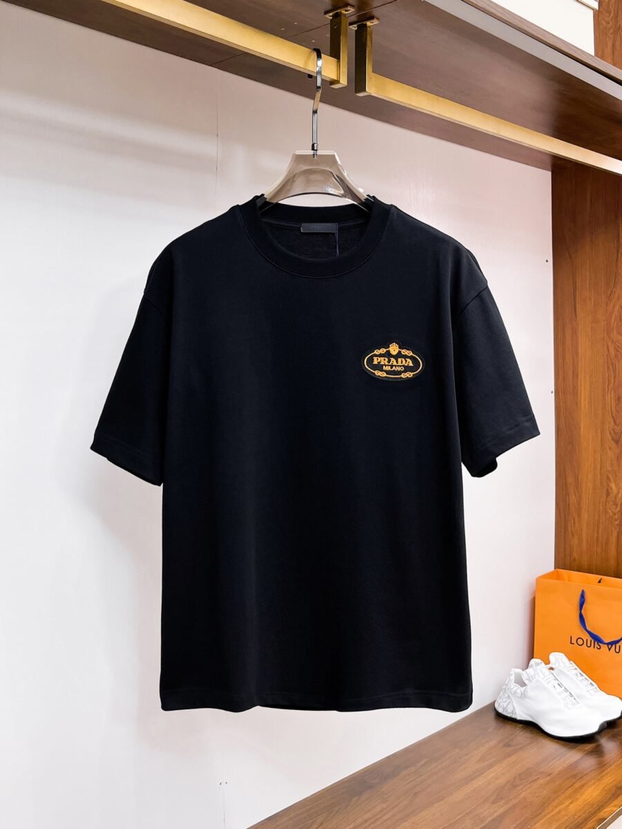Prada ~ Official counter synchronous update ~ The NEW high-style short-sleeved T-shirt 🔥🔥 Heavy launch thickened 300g high density/小玲 - Image 3