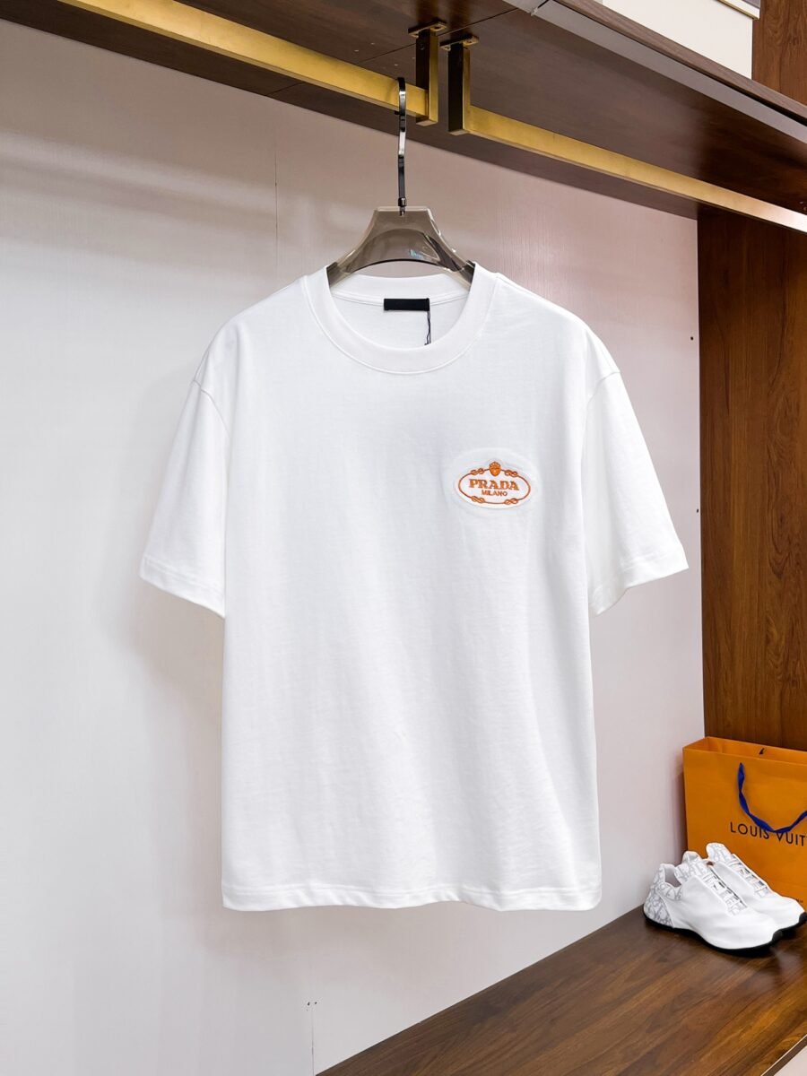 Prada ~ Official counter synchronous update ~ The NEW high-style short-sleeved T-shirt 🔥🔥 Heavy launch thickened 300g high density/小玲 - Image 4