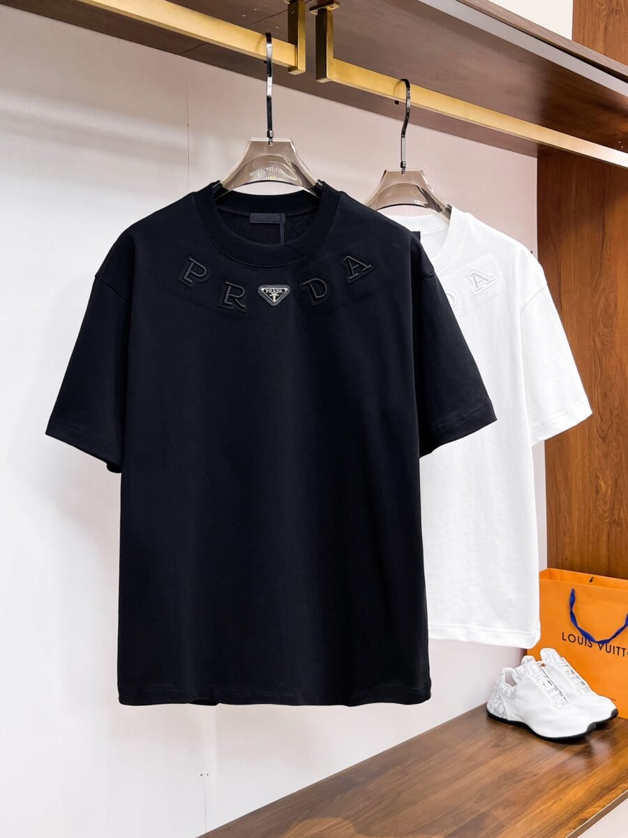 Prada ~ Official counter synchronous update ~ The NEW high-style short-sleeved T-shirt 🔥🔥 Heavy launch thickened 300g high density/小玲
