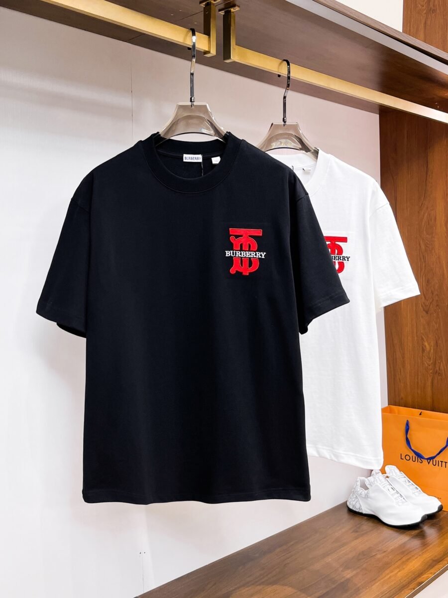 Burberry ~ Official counter synchronous update ~ The NEW high-style short-sleeved T-shirt 🔥🔥 Heavy launch thickened 300g high density/小玲
