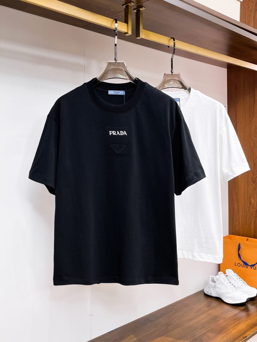 Prada ~ Official counter synchronous update ~ The NEW high-style short-sleeved T-shirt 🔥🔥 Heavy launch thickened 300g high density/小玲