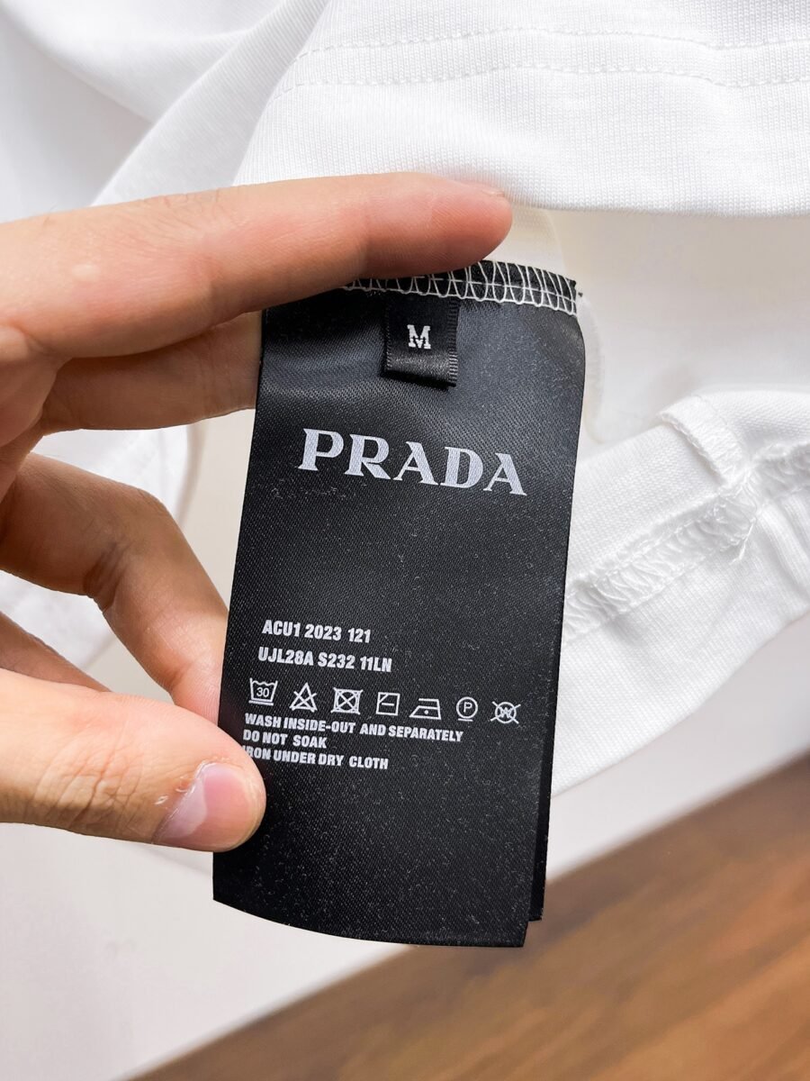 Prada ~ Official counter synchronous update ~ The NEW high-style short-sleeved T-shirt 🔥🔥 Heavy launch thickened 300g high density/小玲 - Image 9