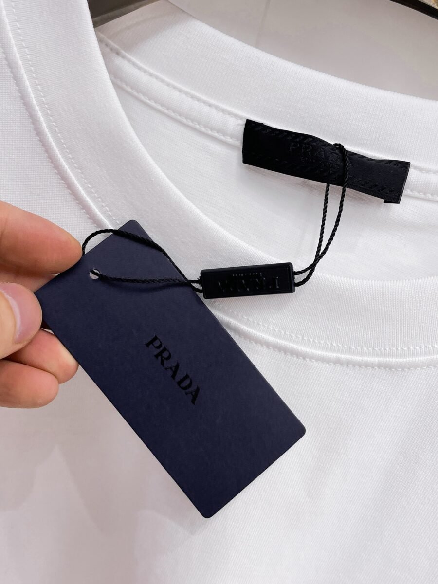 Prada ~ Official counter synchronous update ~ The NEW high-style short-sleeved T-shirt 🔥🔥 Heavy launch thickened 280g high density/小玲 - Image 10