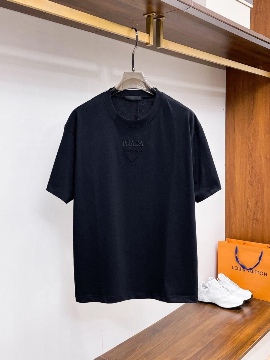 Prada ~ Official counter synchronous update ~ The NEW high-style short-sleeved T-shirt 🔥🔥 Heavy launch thickened 280g high density/小玲 - Image 3