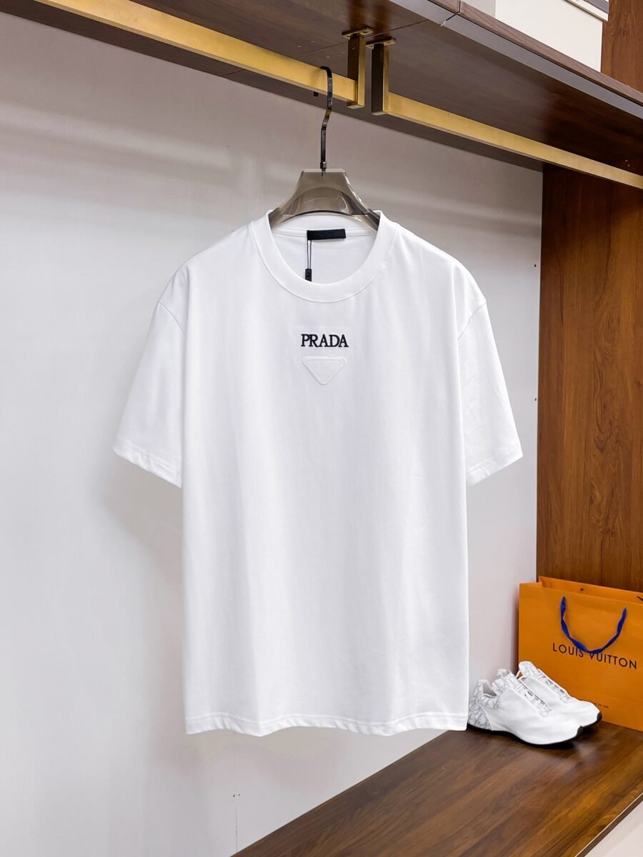 Prada ~ Official counter synchronous update ~ The NEW high-style short-sleeved T-shirt 🔥🔥 Heavy launch thickened 280g high density/小玲 - Image 4