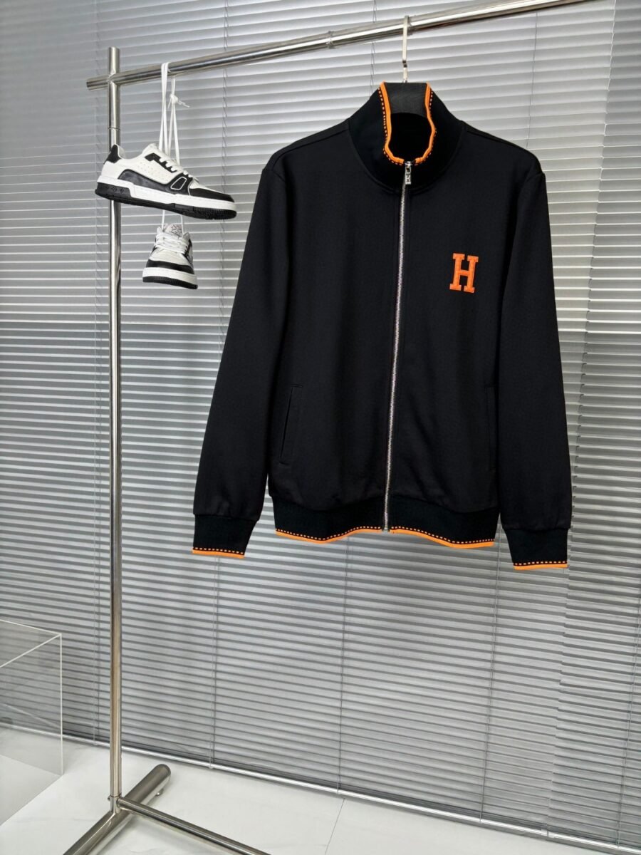Hermes 2025SS Autumn/Winter New product! Men's classic embroidered logo Elements Athleisure Hooded Cardigan coat + drawstring sweatpants set!/带 - Image 3