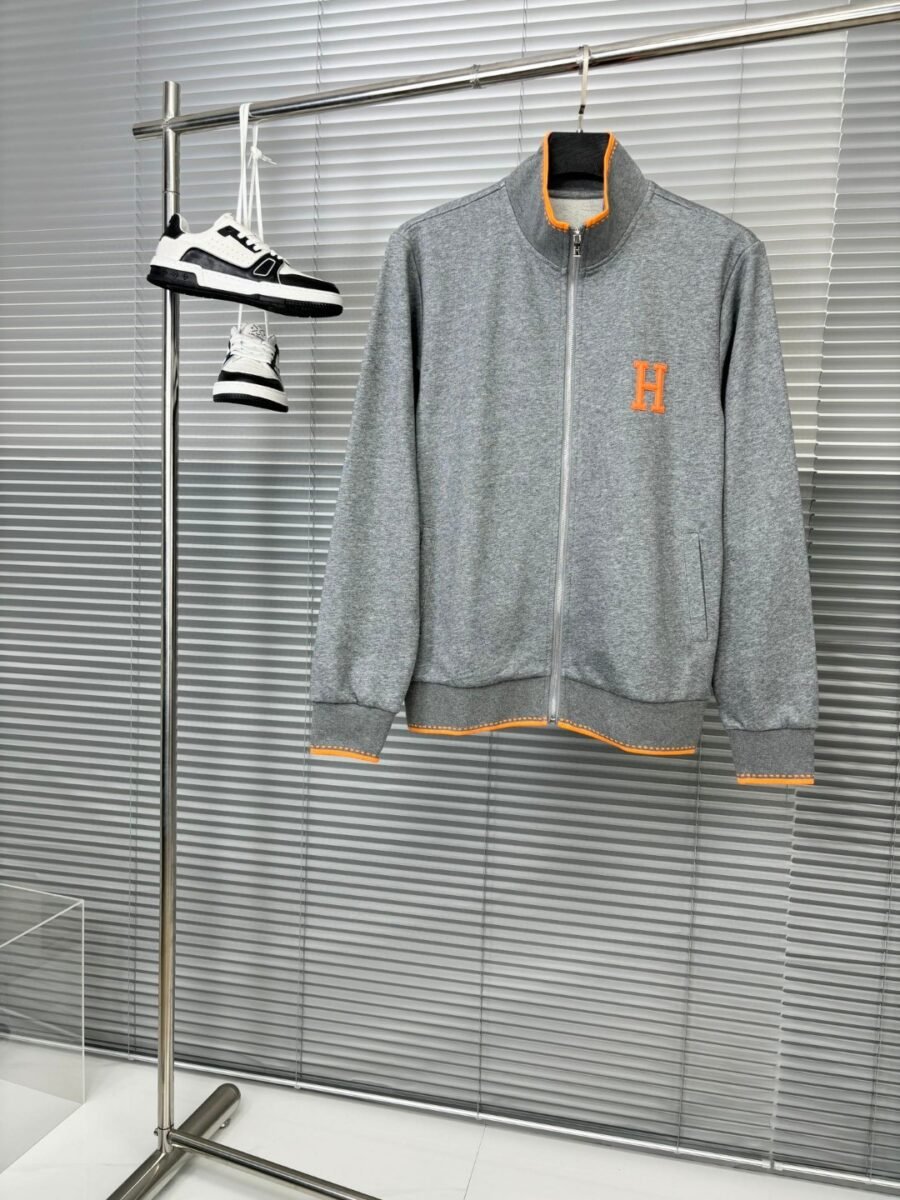 Hermes 2025SS Autumn/Winter New product! Men's classic embroidered logo Elements Athleisure Hooded Cardigan coat + drawstring sweatpants set!/带 - Image 12