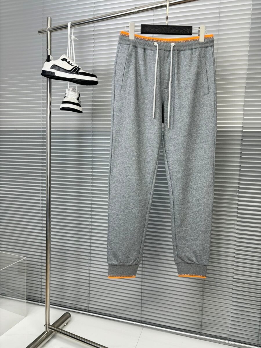 Hermes 2025SS Autumn/Winter New product! Men's classic embroidered logo Elements Athleisure Hooded Cardigan coat + drawstring sweatpants set!/带 - Image 17