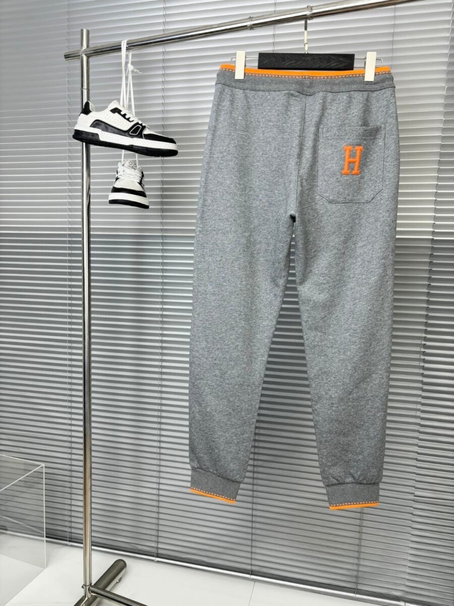 Hermes 2025SS Autumn/Winter New product! Men's classic embroidered logo Elements Athleisure Hooded Cardigan coat + drawstring sweatpants set!/带 - Image 18