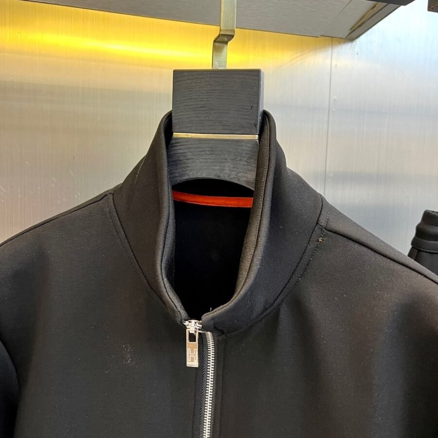 Hermes 2025SS Autumn/Winter New product! Men's classic embroidered logo Elements Athleisure Hooded Cardigan coat + drawstring sweatpants set!/带 - Image 11